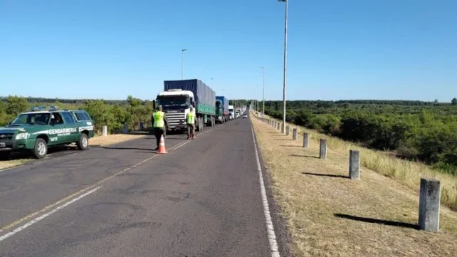 gendarmeria-control-caminero-uruguayjpg