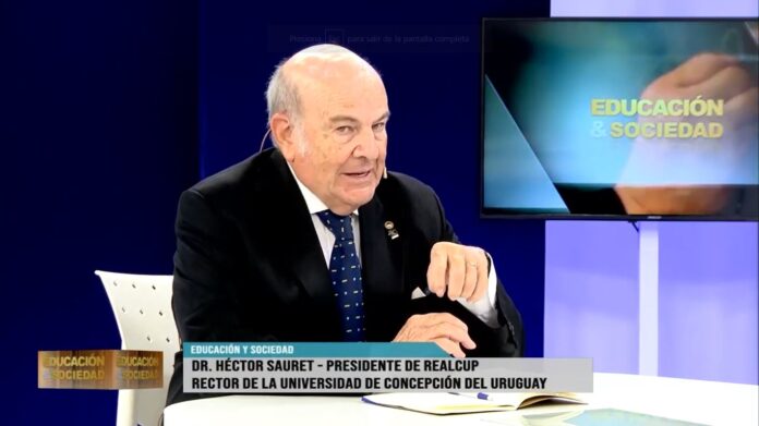 Héctor Sauret Educación y Sociedad