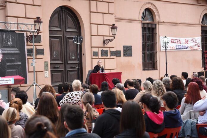 602e8948-609c-42e2-ae93-b04fd41d12c7