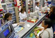 Afiliados de IOSFA expresan su preocupación por la suspensión del servicio de farmacias