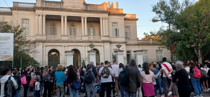 65e1d0be-ee40-4842-b21e-1f2fecddecc7