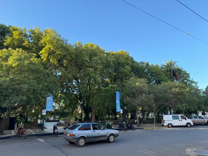 aa6a31a9-b046-404e-8f82-9ec8e5e0c846