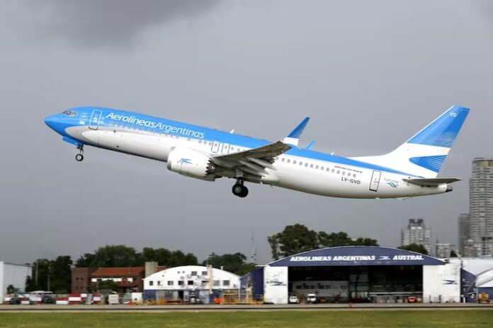 aviones-de-aerolineas-argentinas-en-el-aeroparque-EU5CIQT5NZF5TG2E7WC6XTYFEU