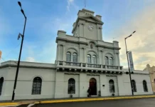 Buscan a un delincuente que robó dinero en un kiosco sobre boulevard 12 de Octubre