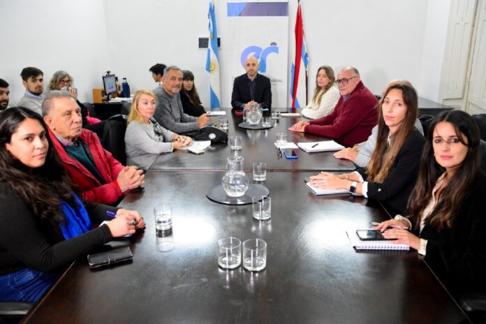 psx_24_07_19-trabajo-paritaria_estatales (3)