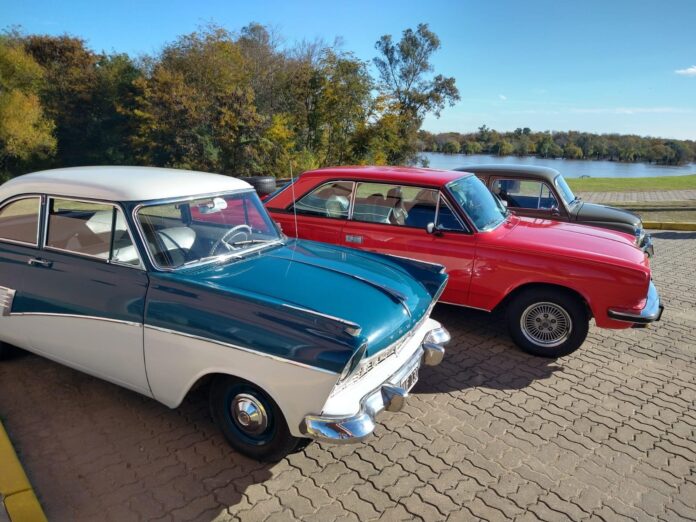 d2fba636-69e1-4ab0-abe2-bf1f8d4e55d4