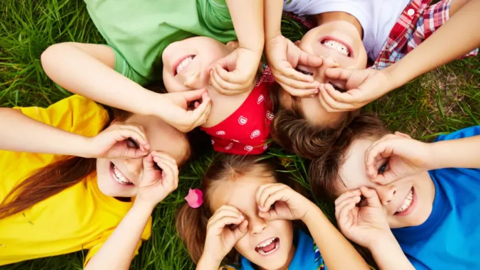 nina-nino-ninos-infancia-jugar-1