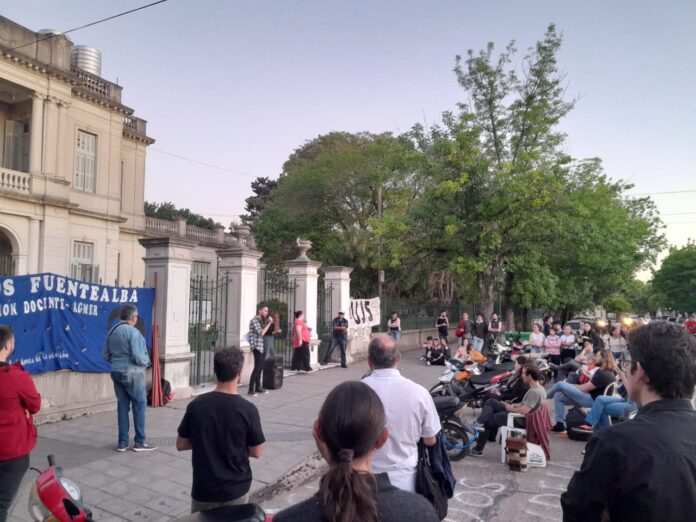 3c0c761b-9be9-432b-b743-25d728ee3828