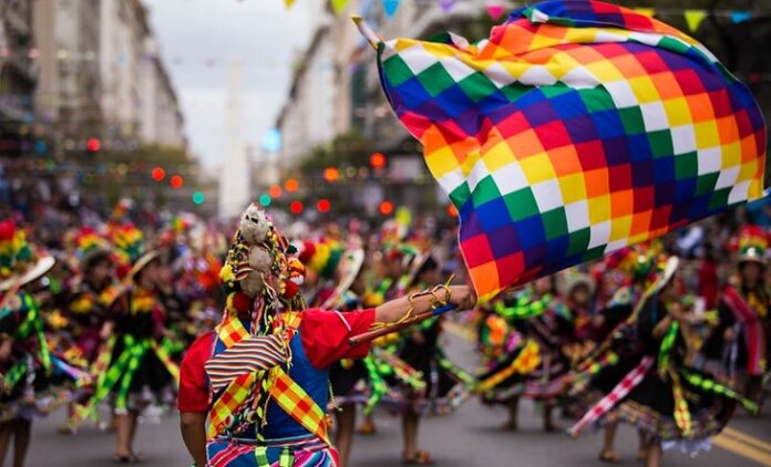 bandera pueblos originarios