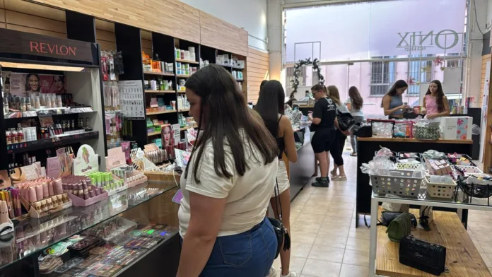 6b3a3231-b26b-49c6-b725-bb3320196570