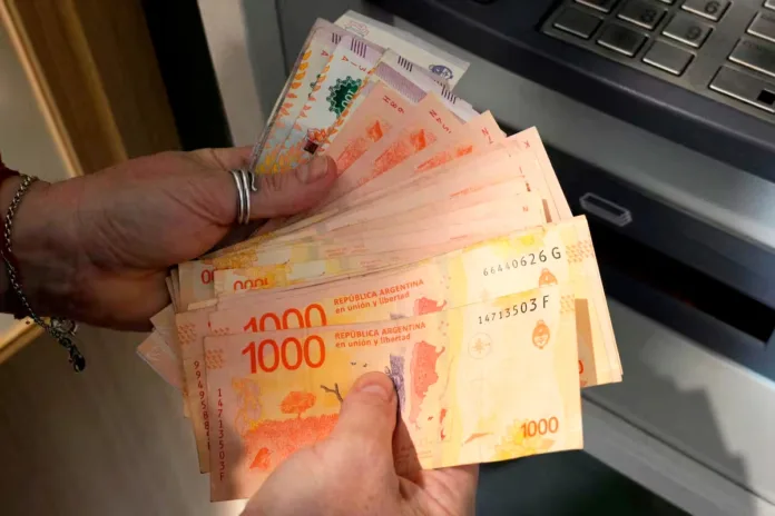 cajero dinero plata efectivo