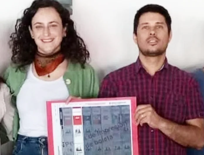 9f9e999a-7a5a-4987-86e2-843a27430df0